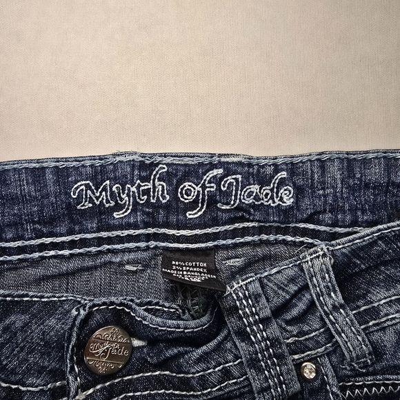 Myth Of Jade Capri Mid-rise Rolled Hem Distressed Women's Jeans Size 10 - Picture 5 of 12